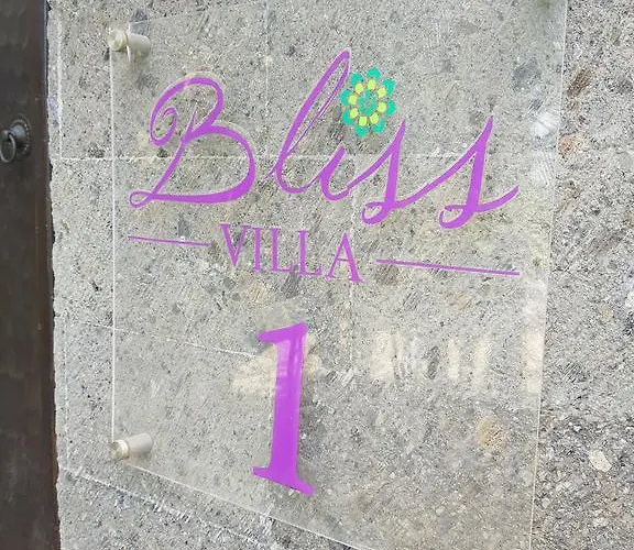 Bliss A Paradise Of Three Independent *