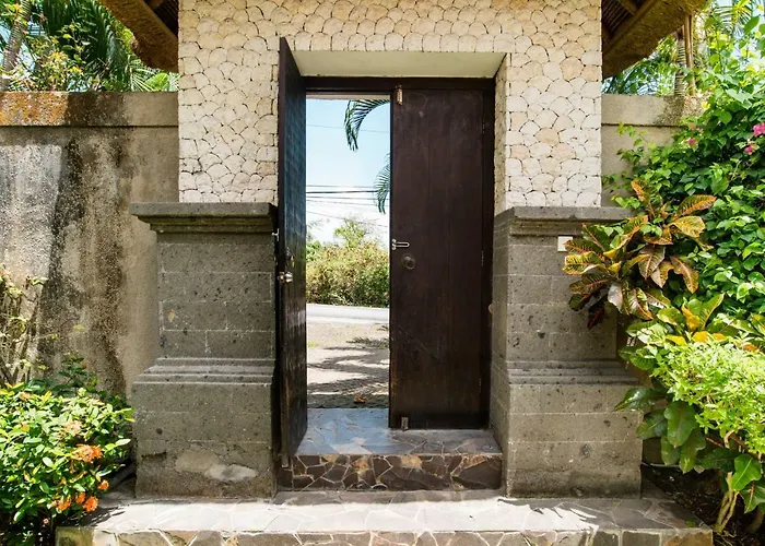 Bliss A Paradise Of Three Independent Villa Canggu